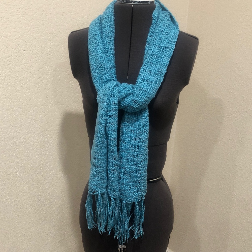 Elegant Blue Women's Scarf